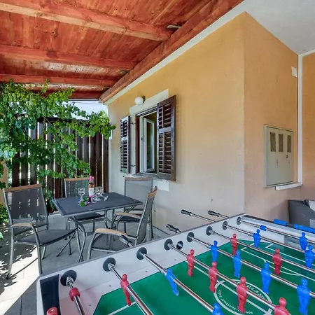 Coastal Paradise With Pool - Happy *