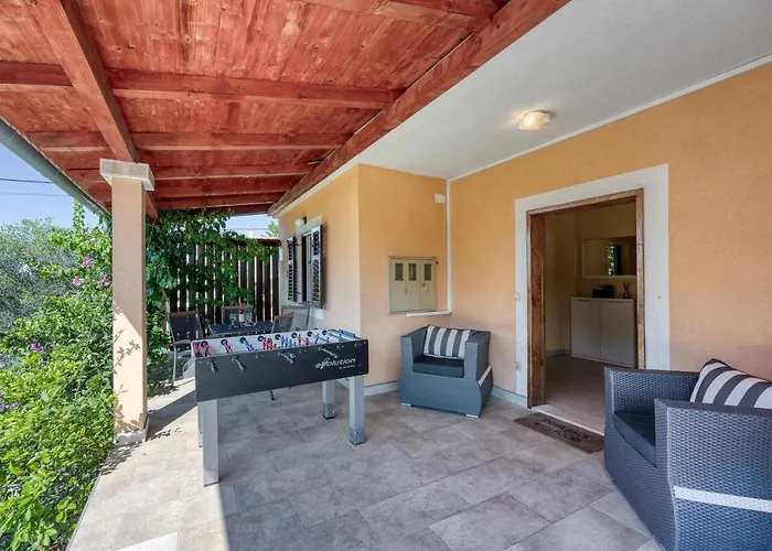 Coastal Paradise With Pool - Happy * Sveti Filip i Jakov