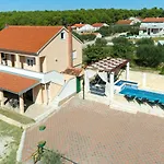 Villa Coastal Paradise With Pool - Happy *