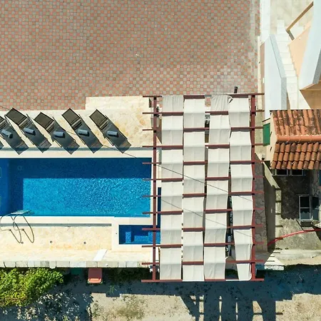 Villa Coastal Paradise With Pool - Happy *