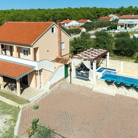 Villa Coastal Paradise With Pool - Happy *