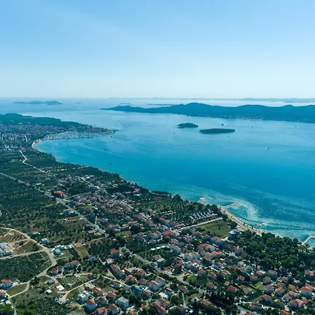 Coastal Paradise With Pool - Happy Sveti Filip i Jakov