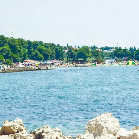 Vila Coastal Paradise With Pool - Happy